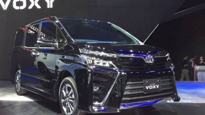 iOtomagz toyota voxy